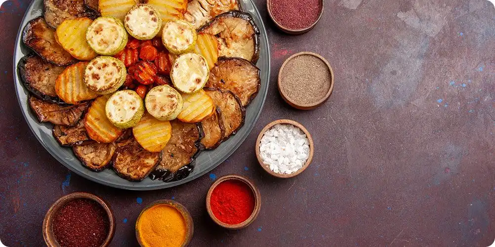 A visually appealing image of roasted or fried food, such as roasted nuts or fried onions, evoking savory and authentic cooked flavors.